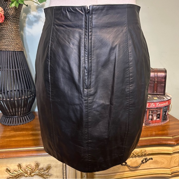 Vintage Byrnes & Baker Black Leather Skirt - Picture 4 of 13